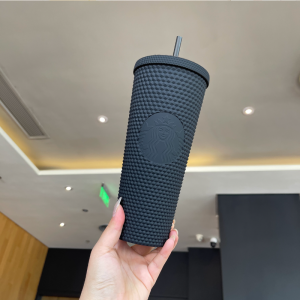 Ly uống nước nhựa sơn lì 710ml logo stb nhiều màu kèm ống hút và hộp đựng